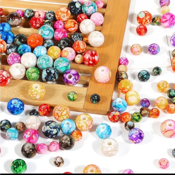 100 Pieces Of Crystal Flower Circular Acrylic Beads - Picture 3 of 8